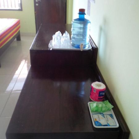 Holiday Beach Inn Pangandaran Kültér fotó